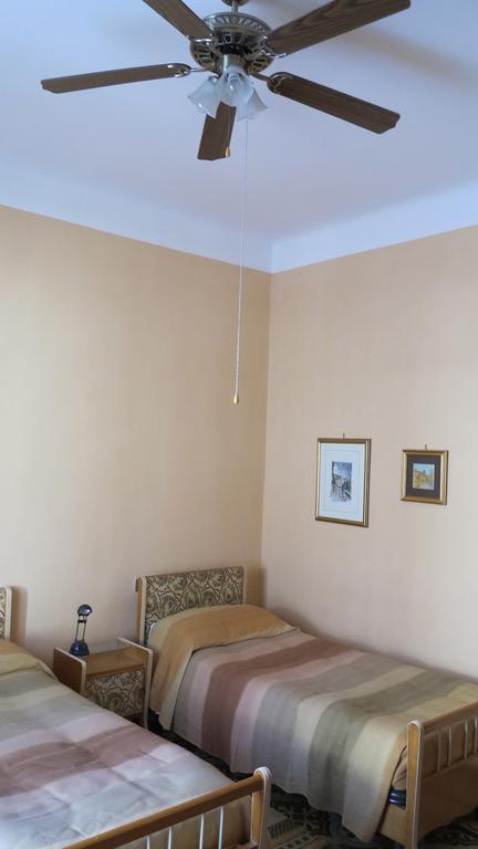 B&B Del Teatro Sulmona Zimmer foto